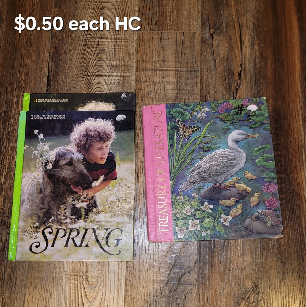 Assorted Books - Picture 6 of 10